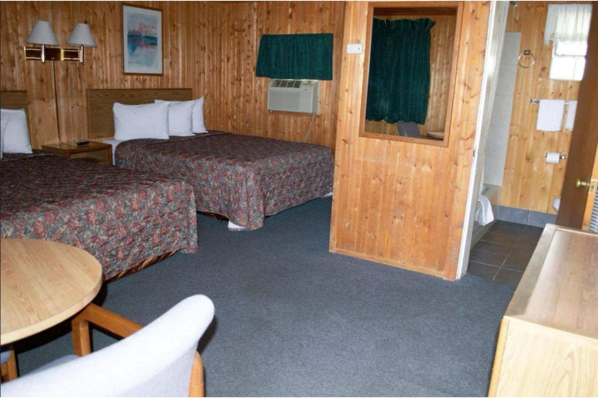 Green Acre Motel By Oyo Near Rush County Airport 拉克罗斯 外观 照片